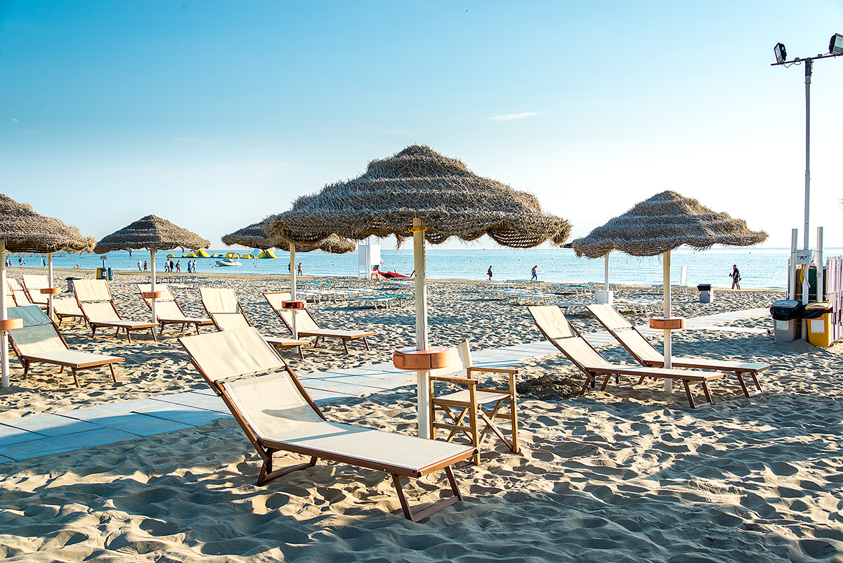 ombrelloni spiaggia rimini